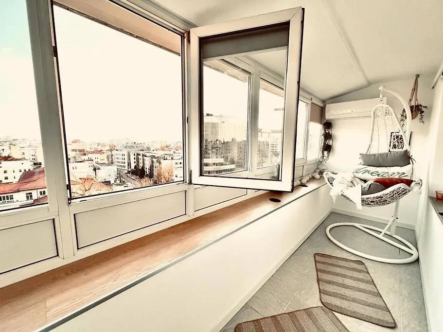 City View Studio In The Heart Of Bucharest Apartment