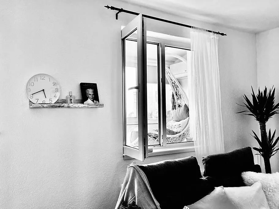City View Studio In The Heart Of Bucharest Apartment